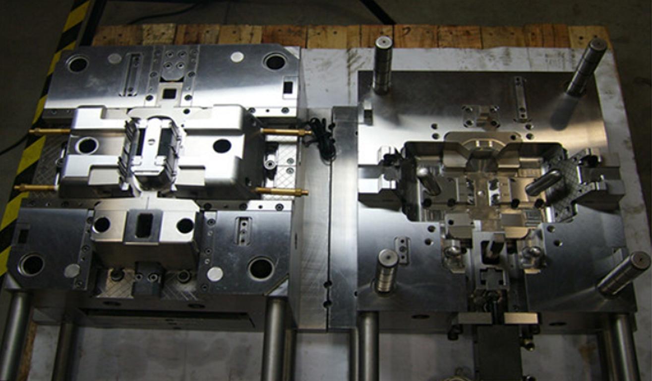 Injection Mold for E